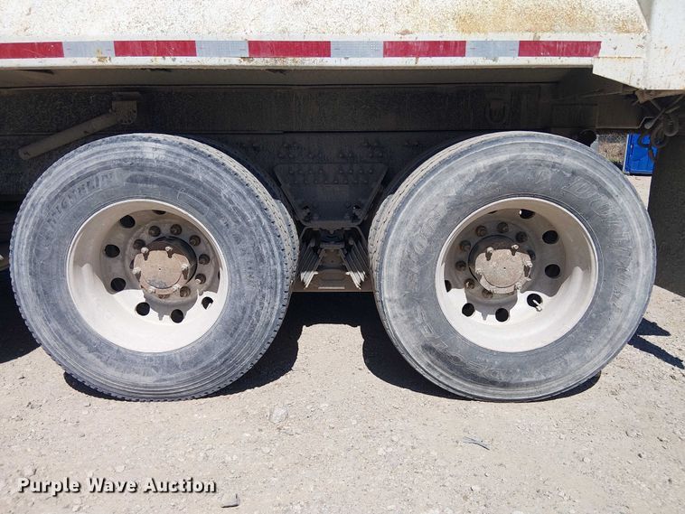 image for item DU3102 2017 Mack Granite GU713 dump truck