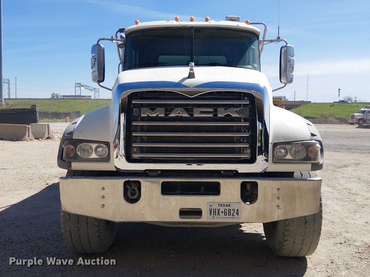 image for item DU3103 2017 Mack Granite GU713 dump truck