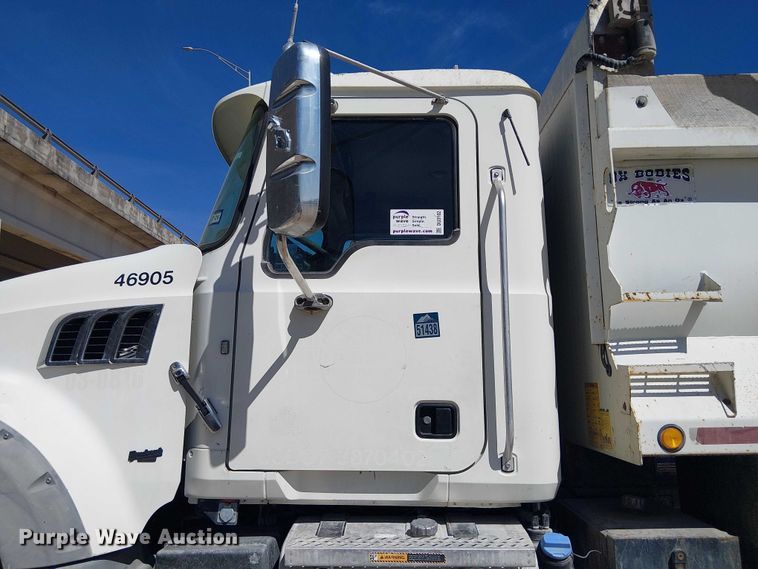 image for item DU3103 2017 Mack Granite GU713 dump truck