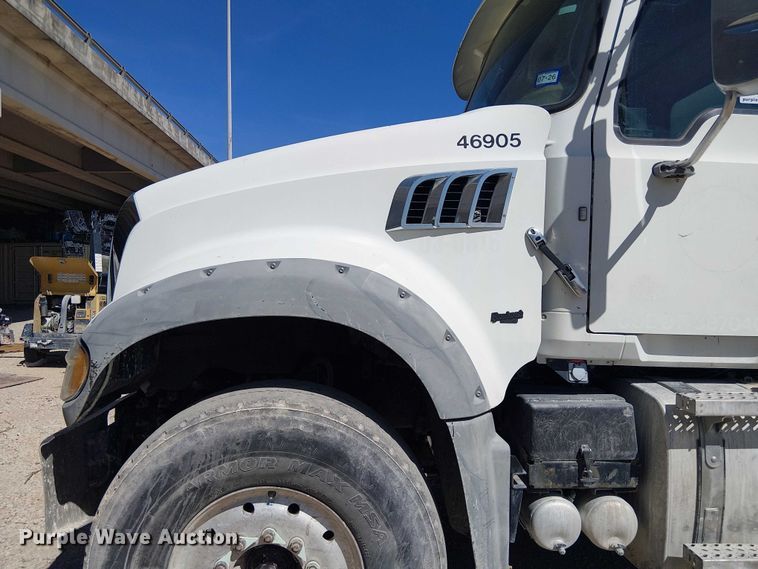 image for item DU3103 2017 Mack Granite GU713 dump truck