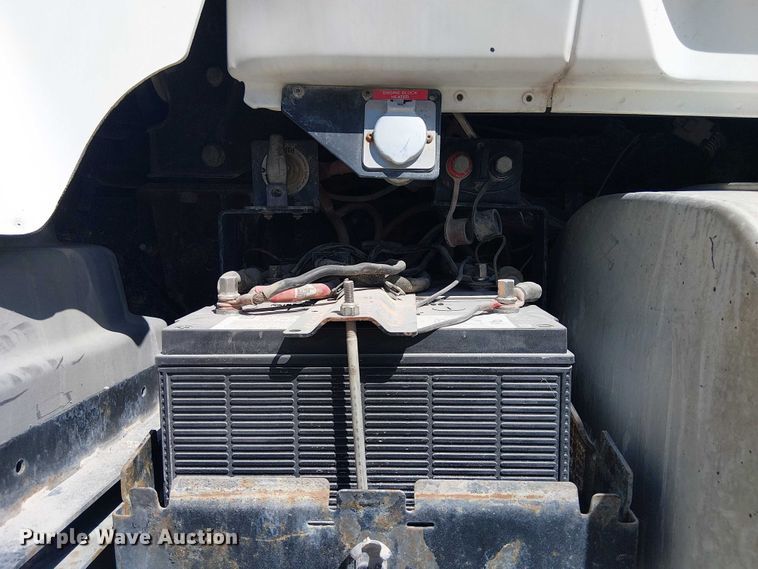 image for item DU3103 2017 Mack Granite GU713 dump truck