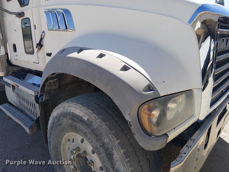 image for item DU3103 2017 Mack Granite GU713 dump truck