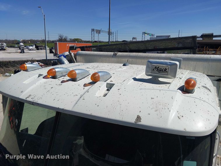 image for item DU3103 2017 Mack Granite GU713 dump truck