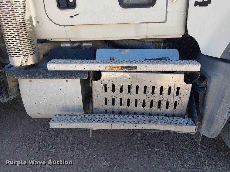 image for item DU3103 2017 Mack Granite GU713 dump truck