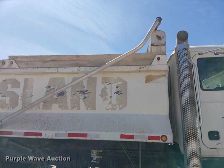 image for item DU3103 2017 Mack Granite GU713 dump truck