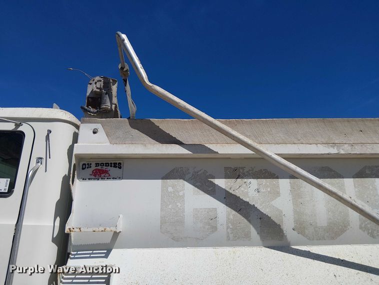 image for item DU3103 2017 Mack Granite GU713 dump truck