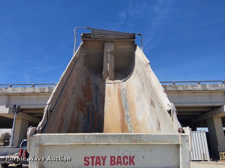 image for item DU3103 2017 Mack Granite GU713 dump truck