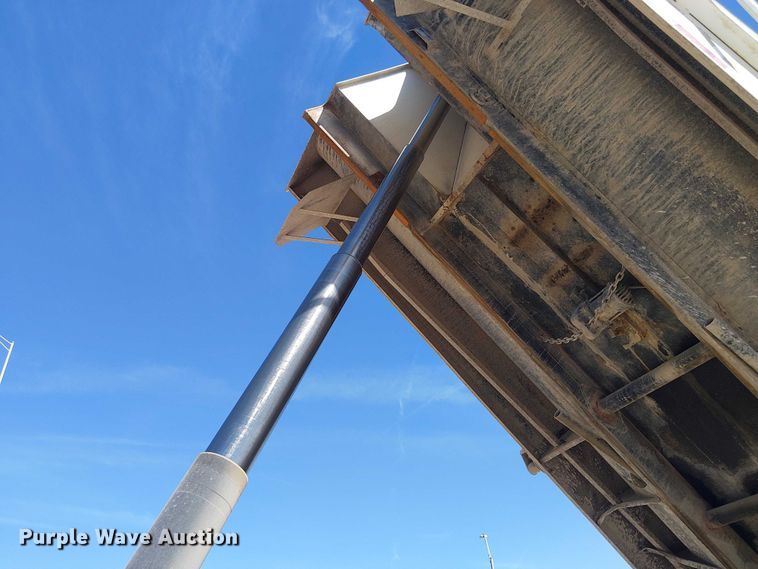 image for item DU3103 2017 Mack Granite GU713 dump truck