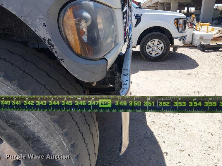 image for item DU3103 2017 Mack Granite GU713 dump truck