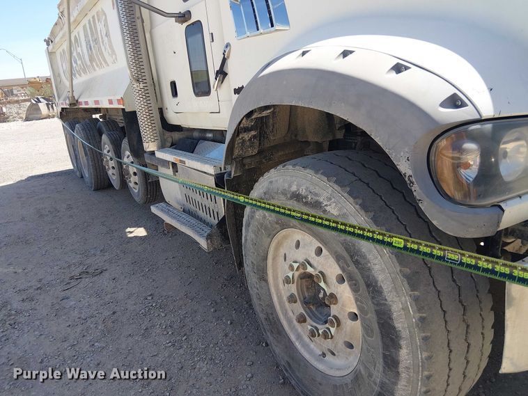 image for item DU3103 2017 Mack Granite GU713 dump truck