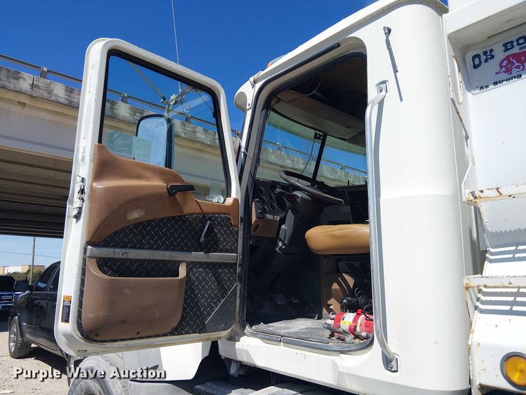 image for item DU3103 2017 Mack Granite GU713 dump truck