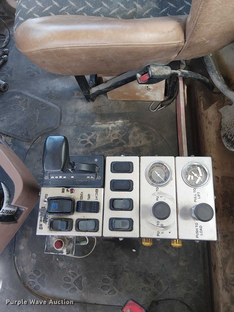 image for item DU3103 2017 Mack Granite GU713 dump truck