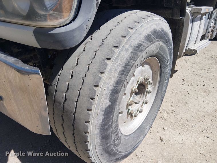 image for item DU3103 2017 Mack Granite GU713 dump truck