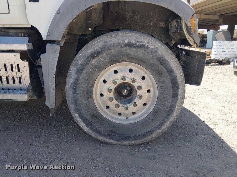 image for item DU3103 2017 Mack Granite GU713 dump truck