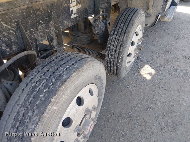 image for item DU3103 2017 Mack Granite GU713 dump truck