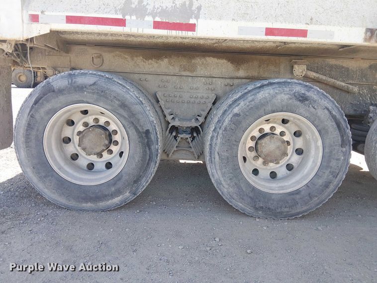 image for item DU3103 2017 Mack Granite GU713 dump truck