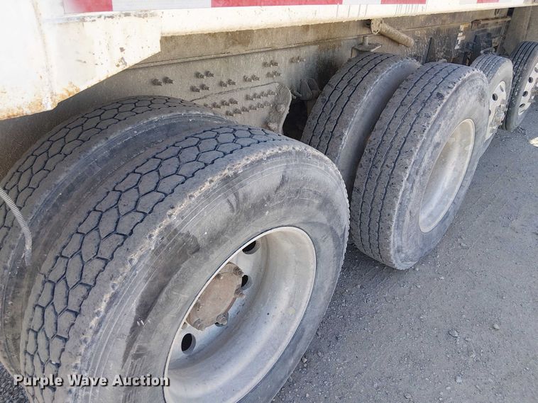 image for item DU3103 2017 Mack Granite GU713 dump truck