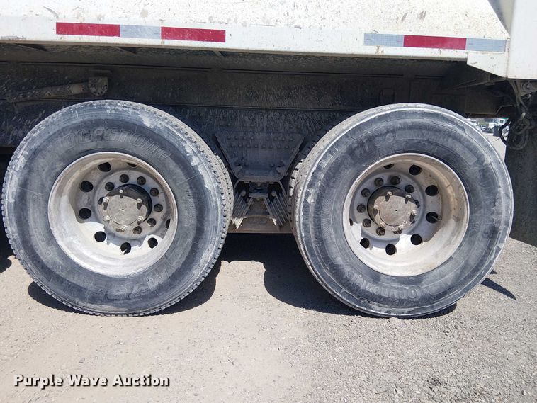 image for item DU3103 2017 Mack Granite GU713 dump truck