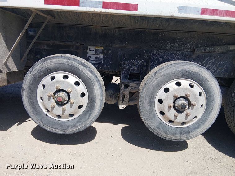 image for item DU3103 2017 Mack Granite GU713 dump truck