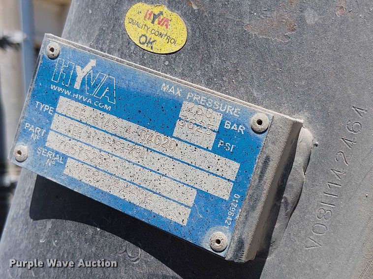 image for item DU3103 2017 Mack Granite GU713 dump truck