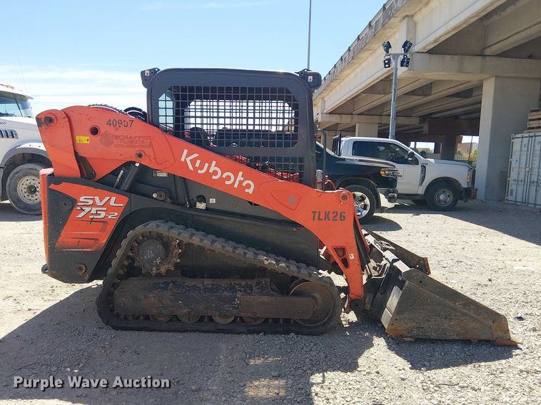 image for item DU3104 2022 Kubota SVL75-2 tracked skid steer loader