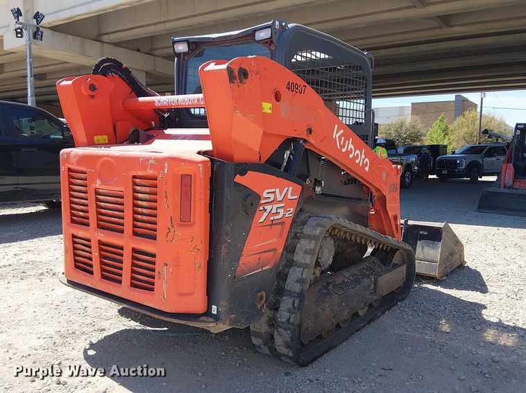 image for item DU3104 2022 Kubota SVL75-2 tracked skid steer loader