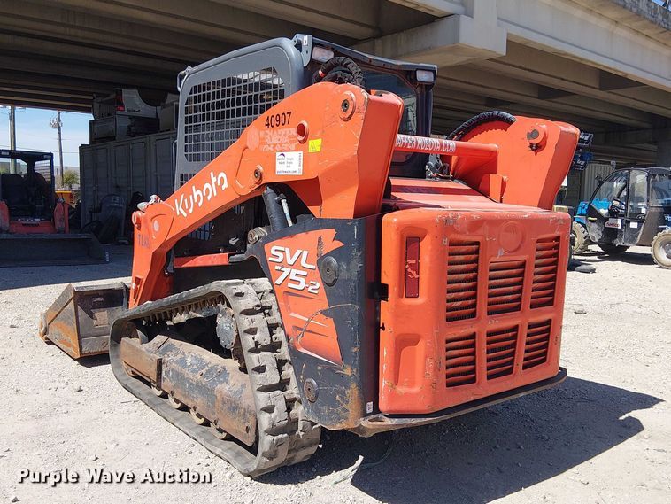 image for item DU3104 2022 Kubota SVL75-2 tracked skid steer loader