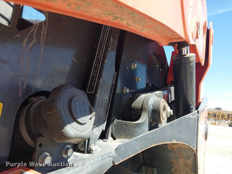 image for item DU3104 2022 Kubota SVL75-2 tracked skid steer loader