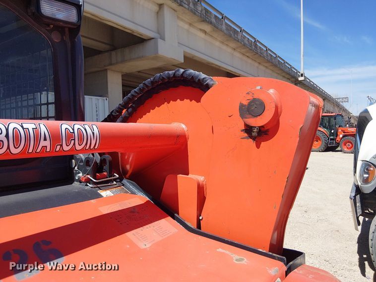 image for item DU3104 2022 Kubota SVL75-2 tracked skid steer loader