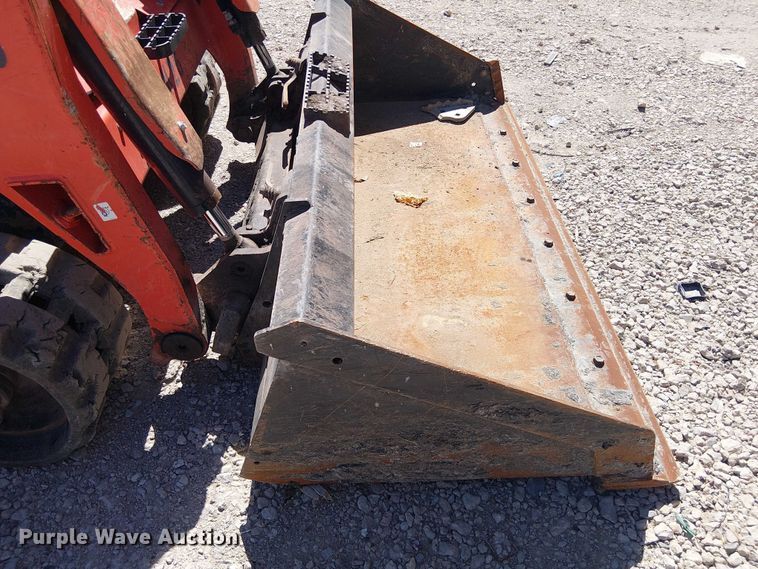 image for item DU3104 2022 Kubota SVL75-2 tracked skid steer loader