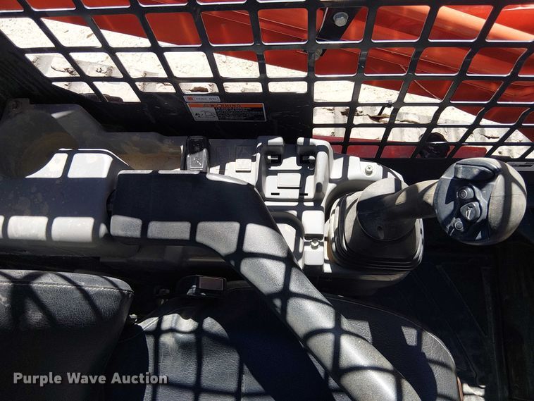 image for item DU3104 2022 Kubota SVL75-2 tracked skid steer loader