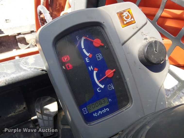 image for item DU3104 2022 Kubota SVL75-2 tracked skid steer loader