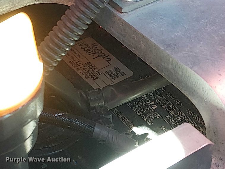 image for item DU3104 2022 Kubota SVL75-2 tracked skid steer loader