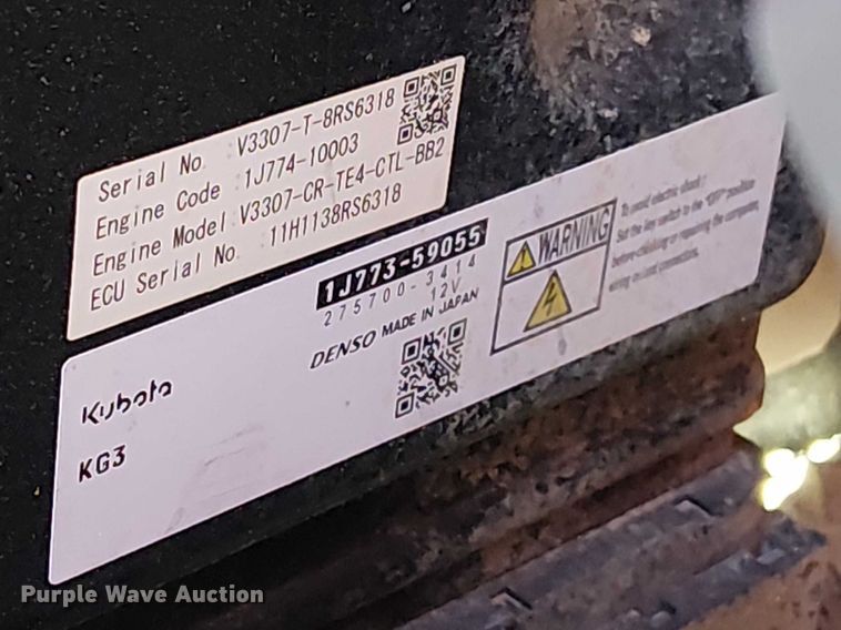 image for item DU3104 2022 Kubota SVL75-2 tracked skid steer loader