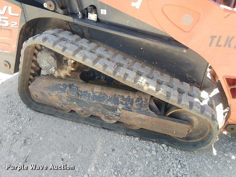 image for item DU3104 2022 Kubota SVL75-2 tracked skid steer loader