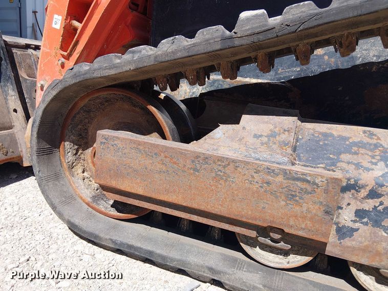 image for item DU3104 2022 Kubota SVL75-2 tracked skid steer loader