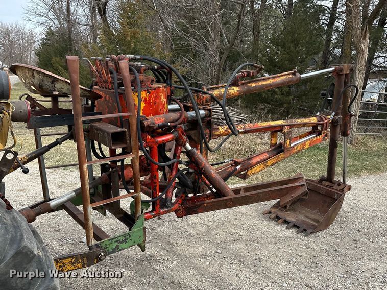 image for item DV0867 Backhoe attachment