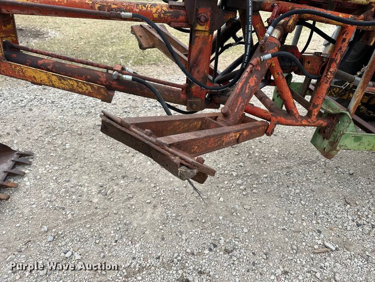 image for item DV0867 Backhoe attachment