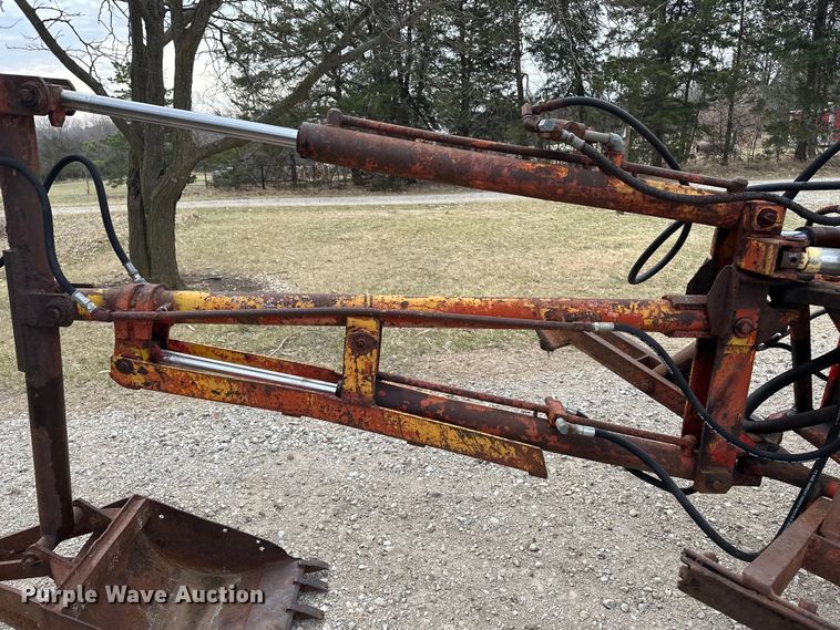 image for item DV0867 Backhoe attachment