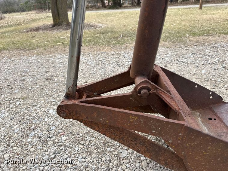 image for item DV0867 Backhoe attachment