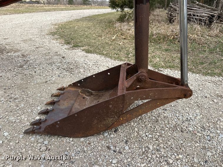 image for item DV0867 Backhoe attachment