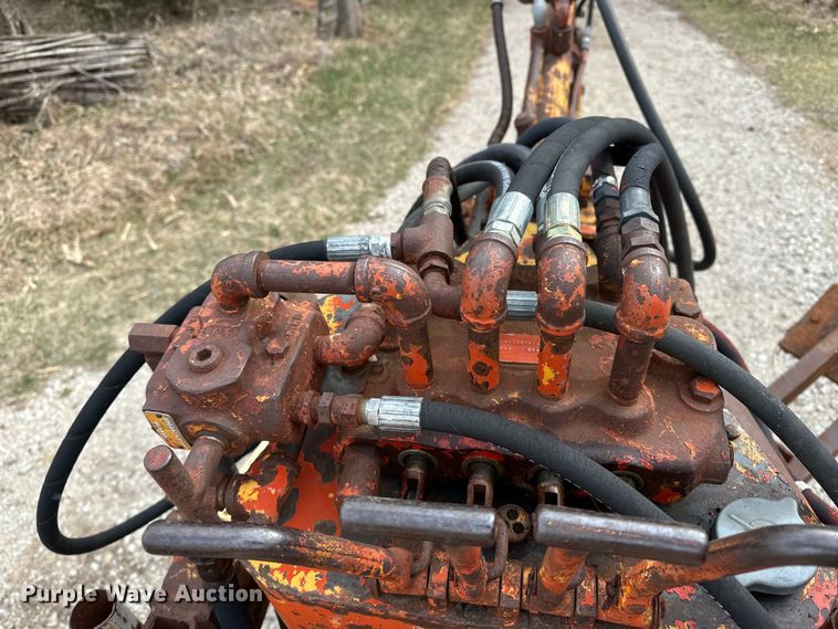 image for item DV0867 Backhoe attachment