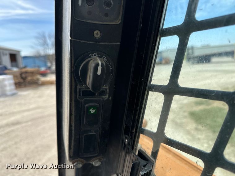 image for item DV0878 2008 Case 465 Series 3 skid steer loader