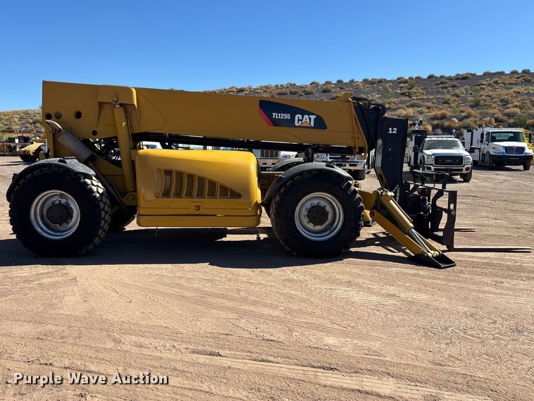image for item DW1281 2007 Caterpillar TL1255 telehandler