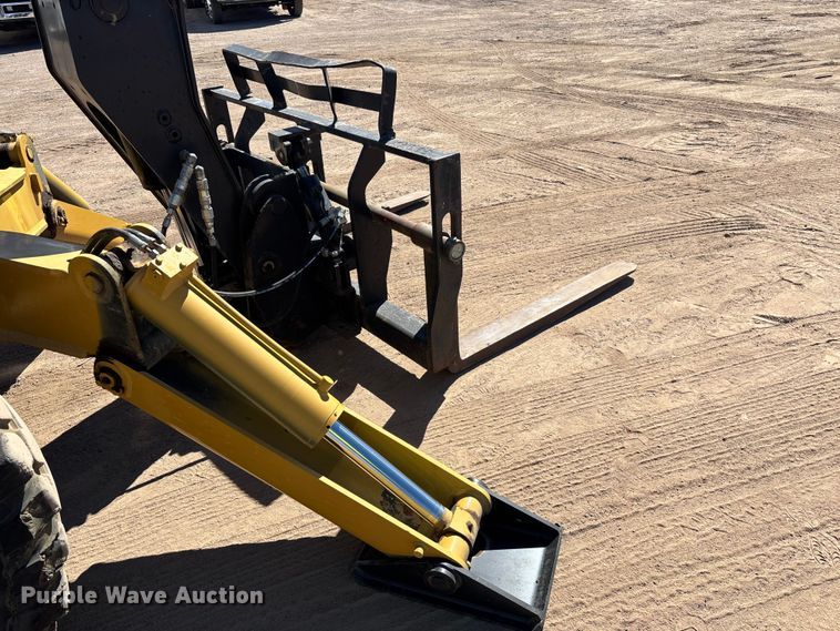 image for item DW1281 2007 Caterpillar TL1255 telehandler