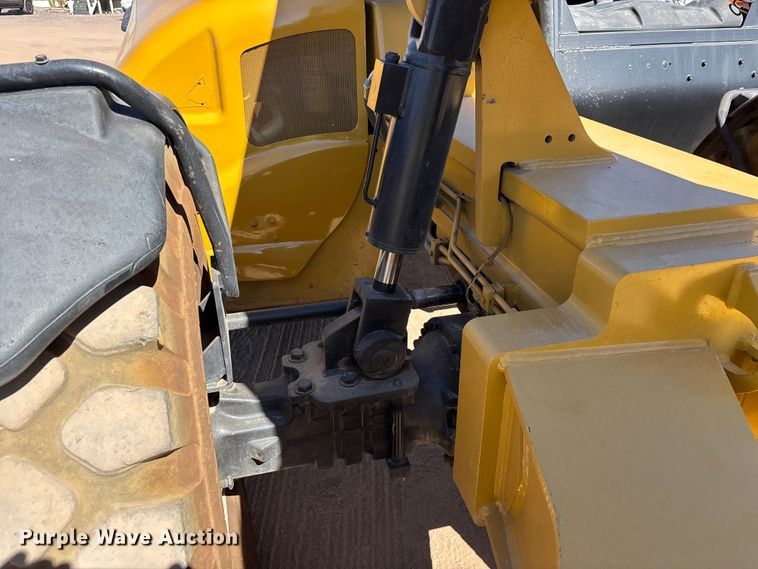 image for item DW1281 2007 Caterpillar TL1255 telehandler