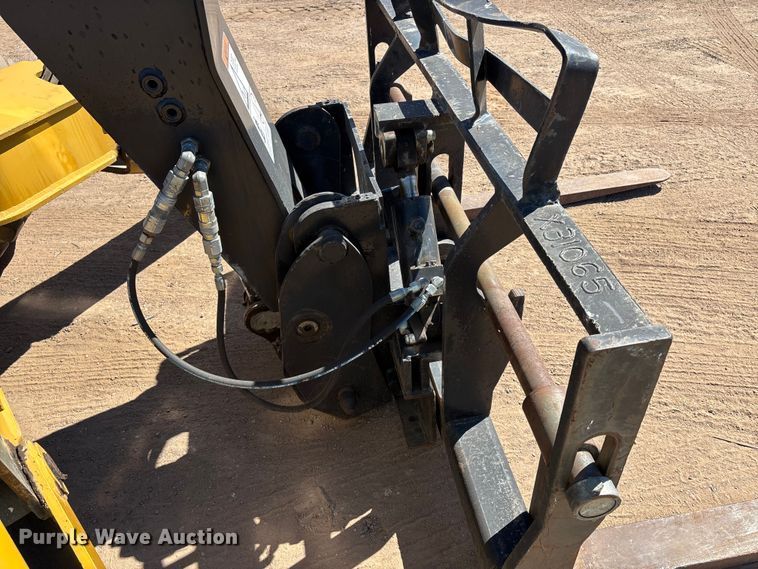 image for item DW1281 2007 Caterpillar TL1255 telehandler