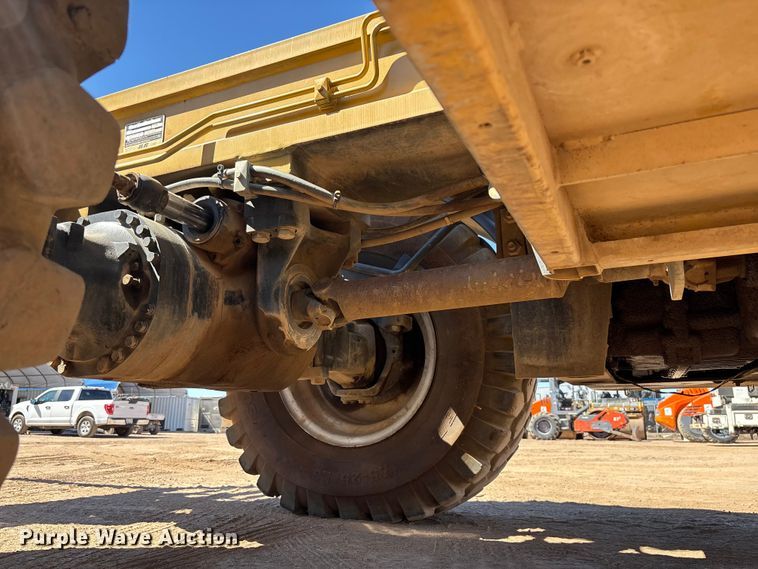 image for item DW1281 2007 Caterpillar TL1255 telehandler