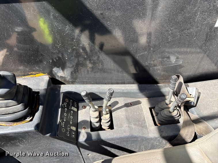 image for item DW1281 2007 Caterpillar TL1255 telehandler