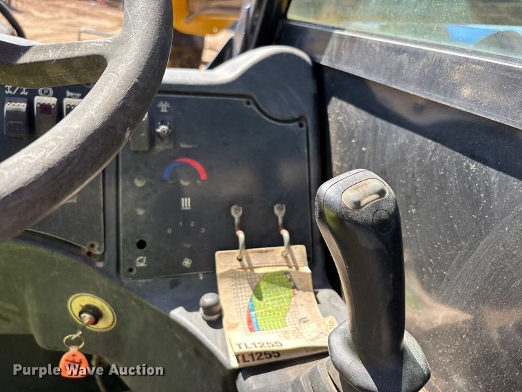 image for item DW1281 2007 Caterpillar TL1255 telehandler